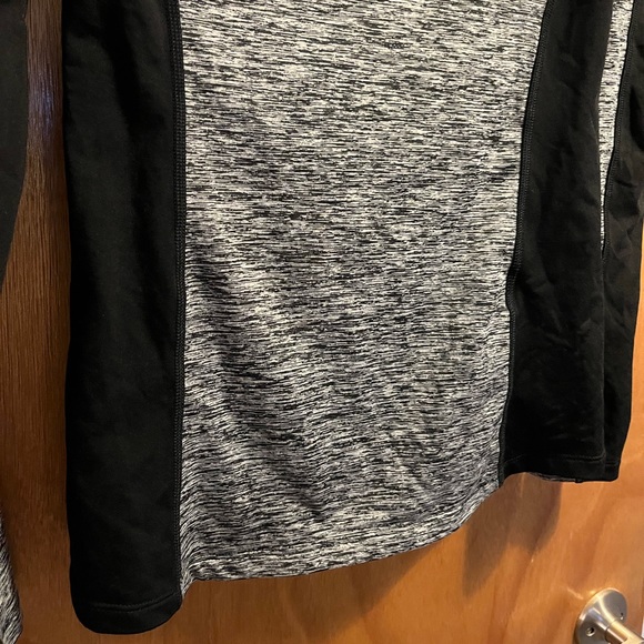 Eddie Bauer Turtleneck Midlayer - Picture 6 of 6